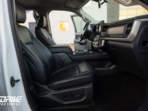 Used 2022 Ford Expedition Max XLT image 16