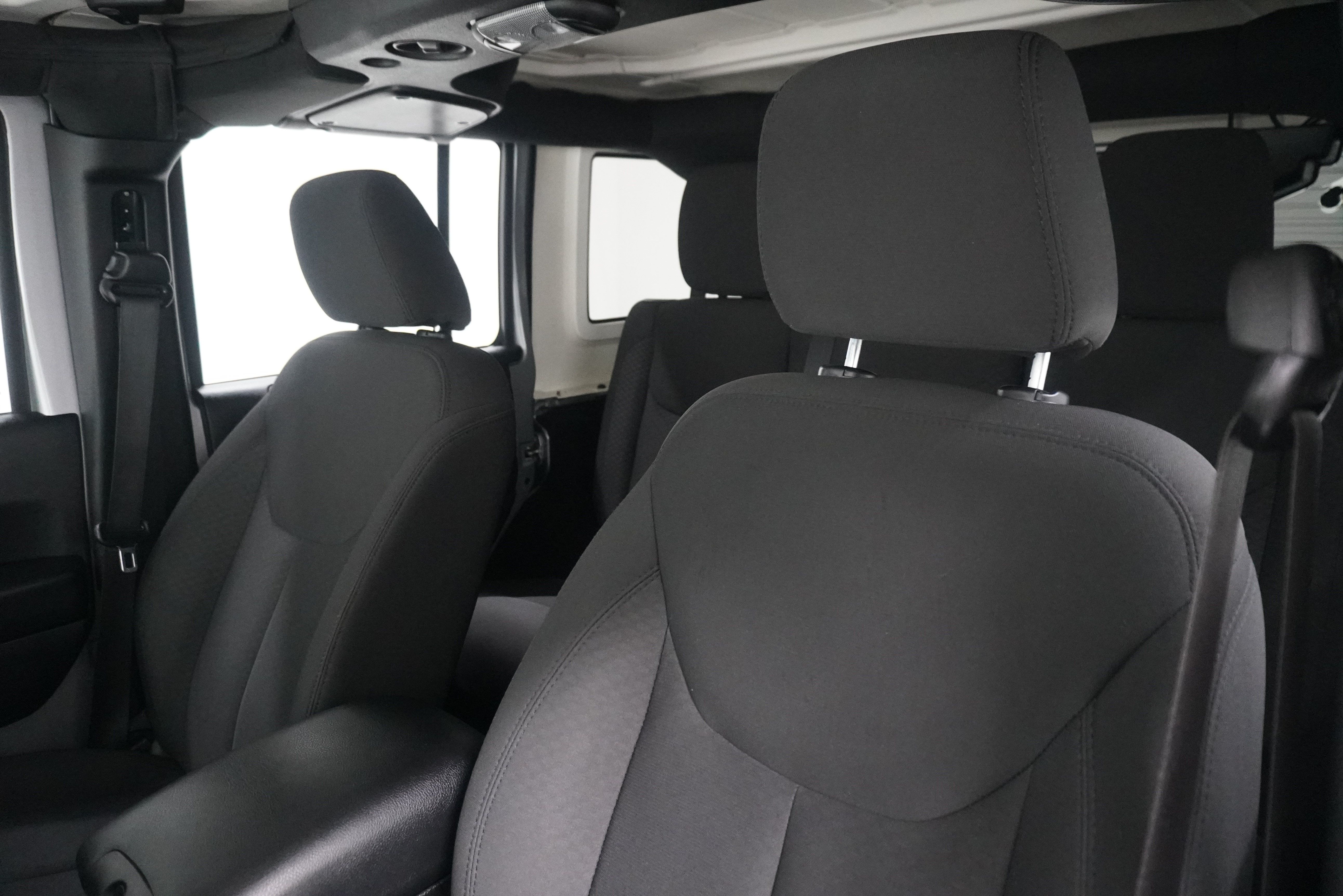 Used 2016 Jeep Wrangler Unlimited Sport AWD/4WD image 13