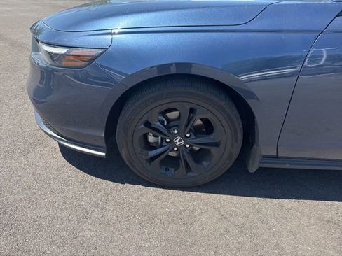 Used 2025 Honda Accord SE image 16