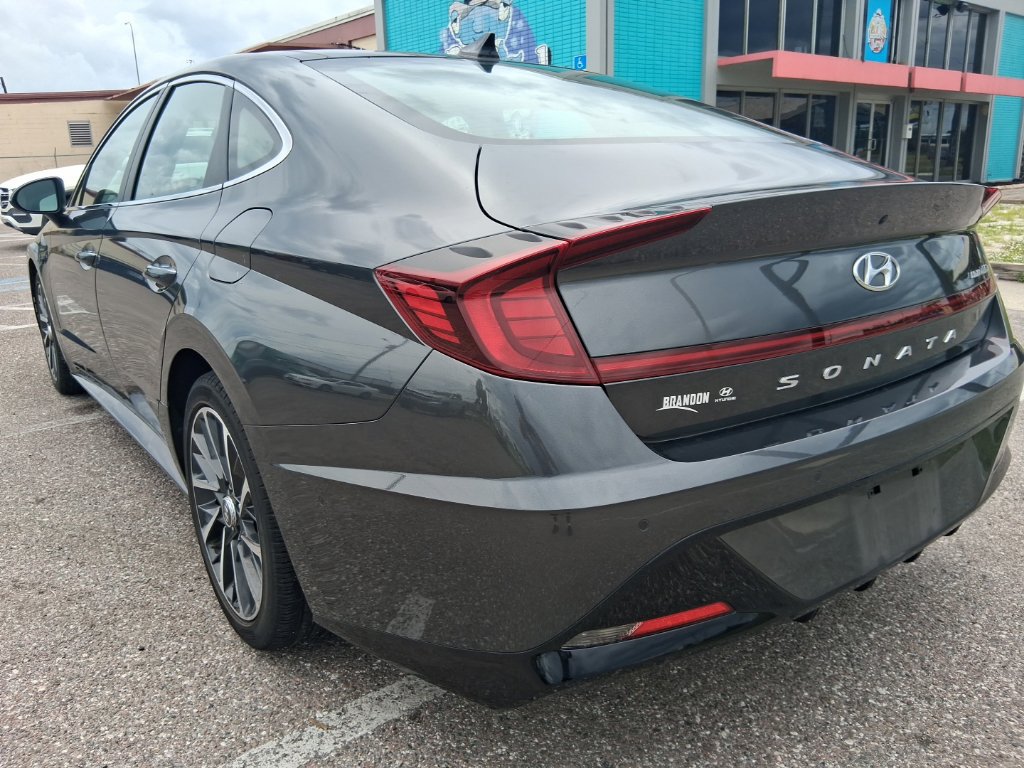 Used 2023 Hyundai Sonata Limited w/ Preferred Accessory Package FWD image 5
