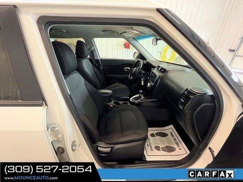 Used 2018 Kia Soul + FWD image 5