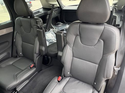 New 2026 Volvo XC90 T8 Ultra w/ Lounge Package AWD/4WD image 24