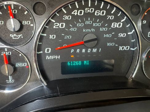 Used 2016 Chevrolet Express 3500 Extended image 46