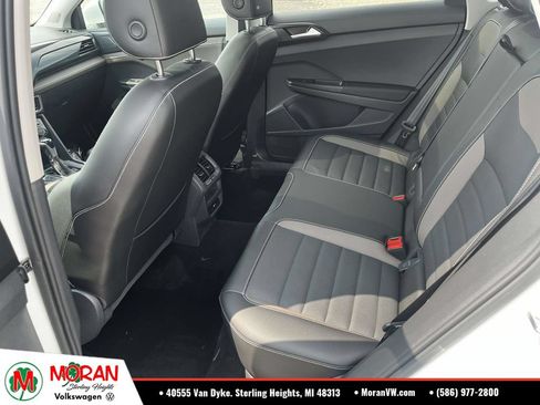 Used 2023 Volkswagen Taos SEL AWD/4WD image 12