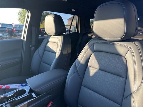 New 2026 Chevrolet Equinox LT w/ Convenience Package II image 25