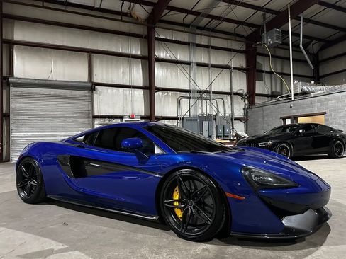 Used 2016 McLaren 570S Coupe image 3