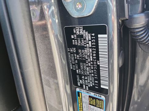 Used 2022 Kia Telluride SX w/ SX Prestige Package image 24