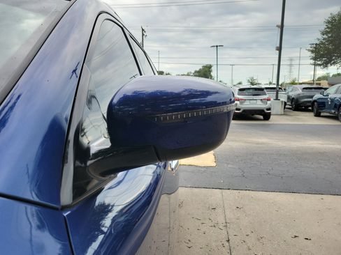 Used 2018 Nissan Pathfinder SV FWD image 4