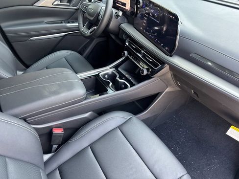 New 2026 Chevrolet Traverse LT w/ Midnight/Sport Edition FWD image 16