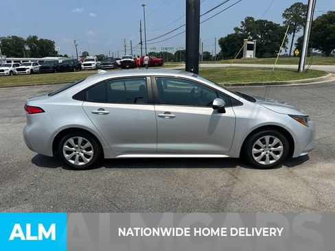 Used 2024 Toyota Corolla LE FWD image 4
