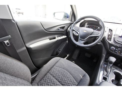 Used 2023 Chevrolet Equinox LT FWD image 8