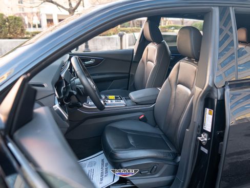 Used 2021 Audi Q8 Premium Plus w/ Premium Plus Package AWD/4WD image 16