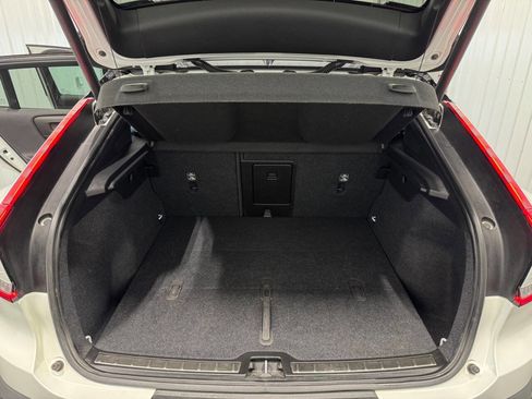 Used 2022 Volvo C40 P8 Recharge Ultimate image 17