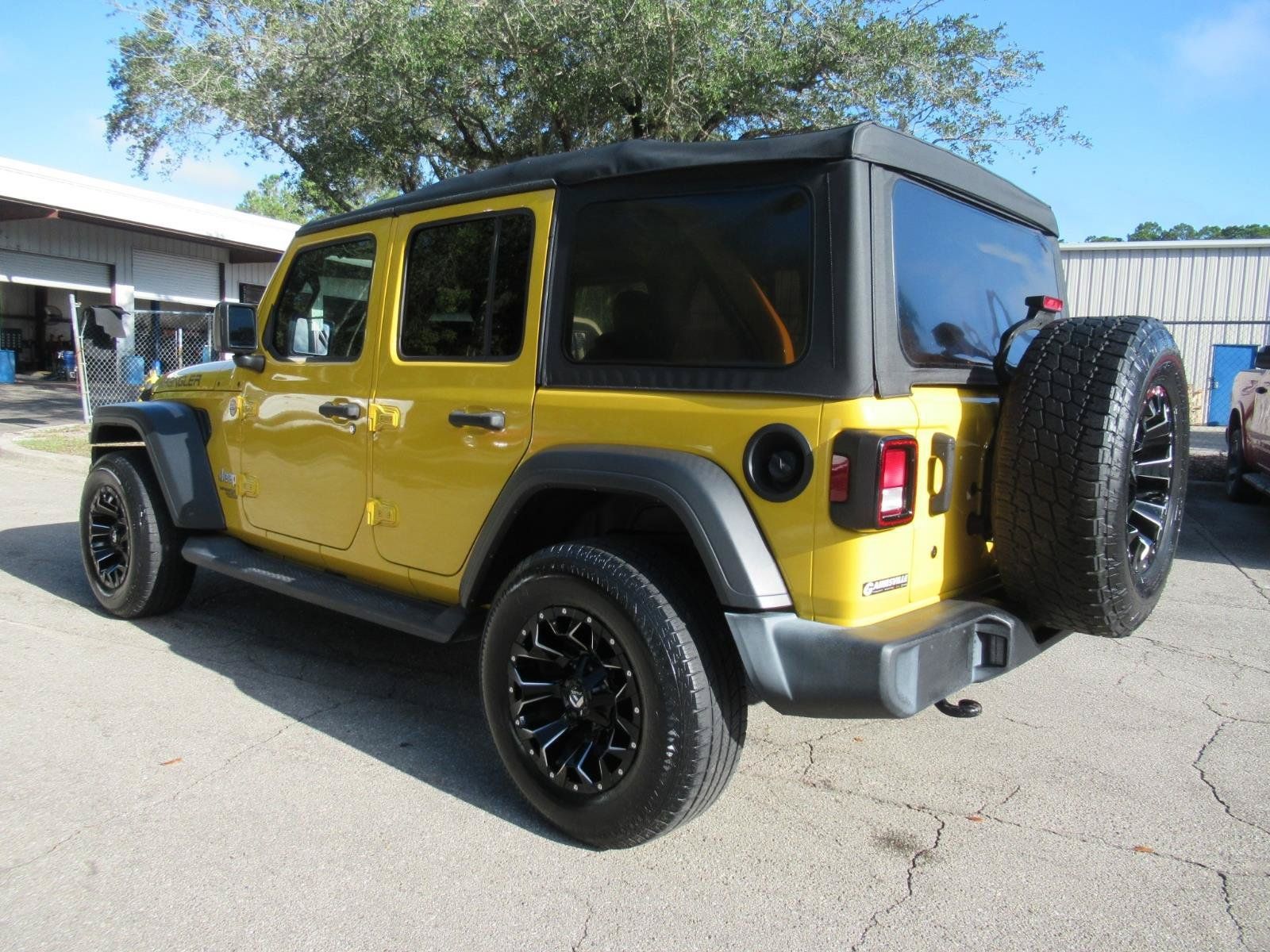 Used 2019 Jeep Wrangler Unlimited Sport S AWD/4WD image 4