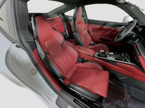 New 2026 Porsche 911 Carrera 4S image 30