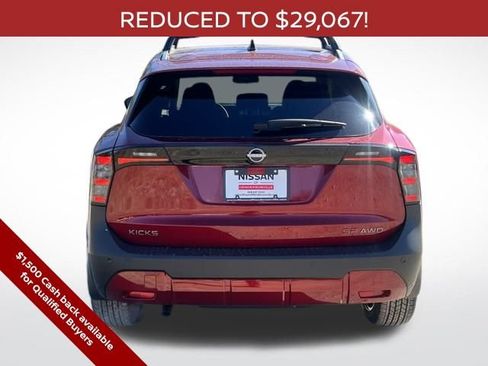 New 2026 Nissan Kicks SR w/ Cold Weather Package AWD/4WD image 9