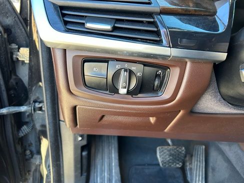 Used 2018 BMW X5 xDrive40e image 26