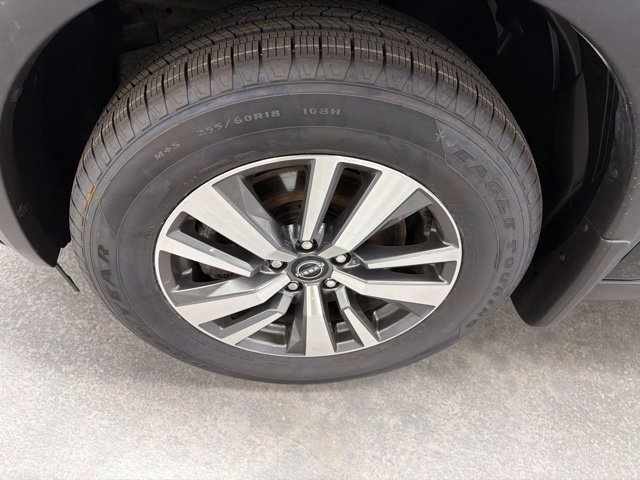 Used 2024 Nissan Pathfinder SL w/ Black Appearance Package AWD/4WD image 30