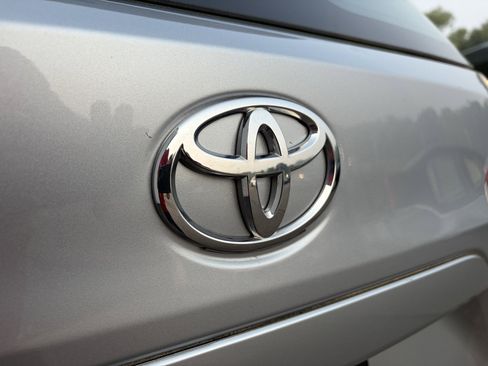 Used 2023 Toyota Corolla Cross L AWD/4WD image 33