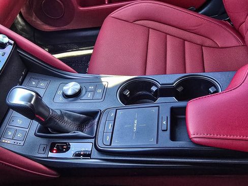 Used 2025 Lexus IS 350 F Sport w/ Navigation Package image 17