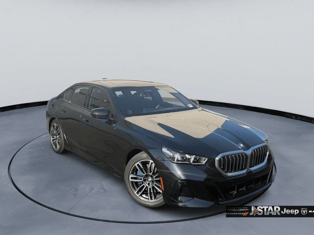Used 2024 BMW 540i xDrive w/ M Sport Package AWD/4WD image 3