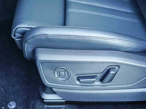 New 2025 Audi Q5 Premium Plus image 21