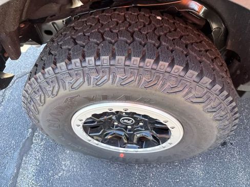 New 2025 Ford Bronco 4-Door w/ Sasquatch Package AWD/4WD image 13