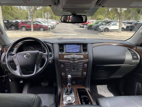 Used 2020 Nissan Armada SL image 30