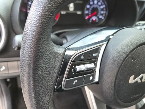 Used 2024 Kia Forte LXS w/ LXS Technology Package image 18