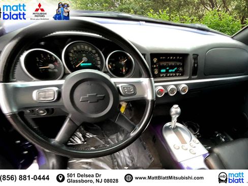 Used 2004 Chevrolet SSR w/ Preferred Equipment Group image 17