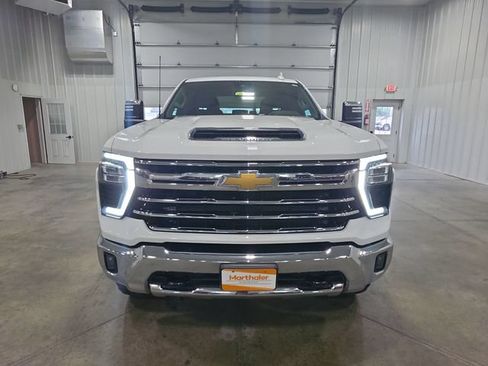Used 2024 Chevrolet Silverado 2500 LTZ AWD/4WD image 3