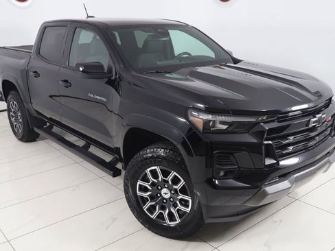 Used 2024 Chevrolet Colorado Z71 w/ Z71 Convenience Package 2 image 18