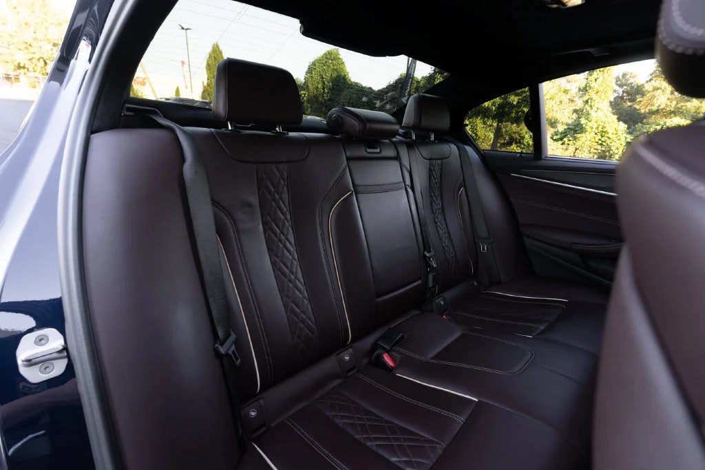 Used 2021 BMW M550i xDrive w/ Executive Package AWD/4WD image 35