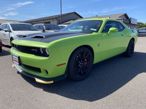 Used 2023 Dodge Challenger SRT Hellcat RWD image 4