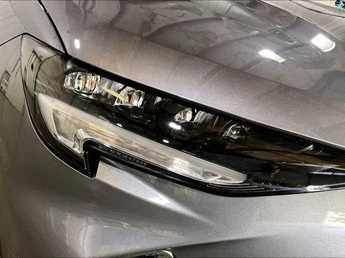 Used 2021 Buick Envision Essence AWD/4WD image 4
