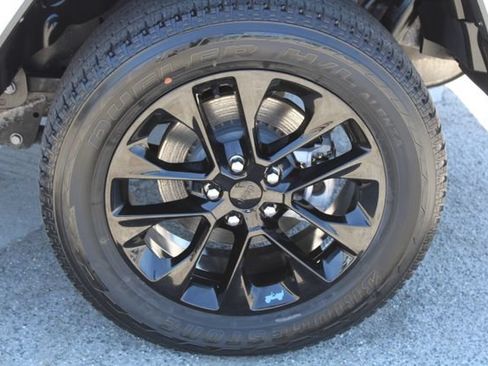 Used 2023 Jeep Wrangler Unlimited Sahara w/ Cold Weather Group AWD/4WD image 12