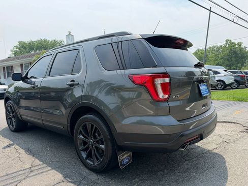 Used 2019 Ford Explorer XLT w/ Equipment Group 202A AWD/4WD image 4