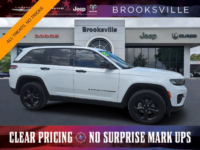Used 2022 Jeep Grand Cherokee Altitude AWD/4WD image 1