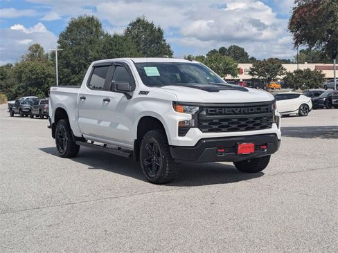 Certified 2025 Chevrolet Silverado 1500 Custom Trail Boss w/ LPO, Dark Essentials Package image 2