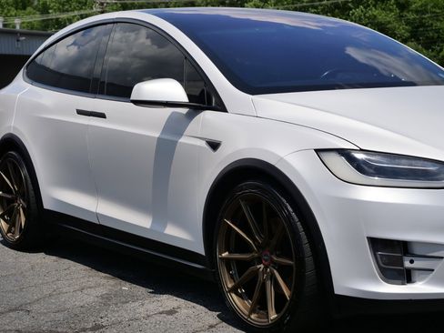 Used 2016 Tesla Model X 90D AWD/4WD image 43