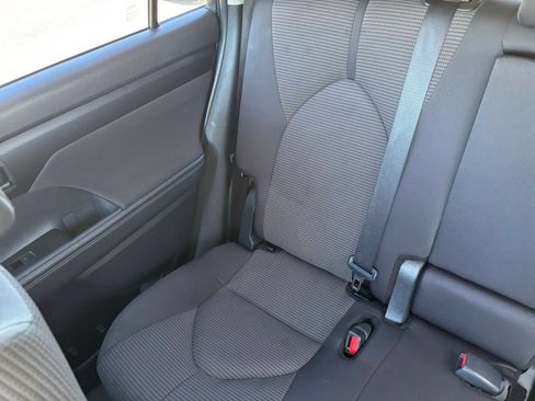 Used 2025 Toyota Highlander LE FWD image 41