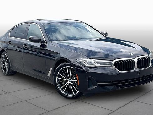Used 2021 BMW 530e w/ Parking Assistance Package image 3