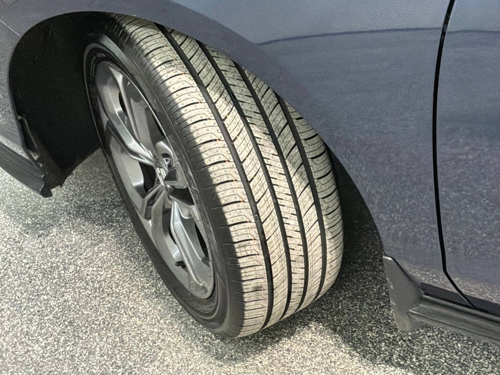 Certified 2025 Honda Accord EX-L image 32