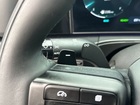 Used 2025 Hyundai Santa Fe Calligraphy AWD/4WD image 31