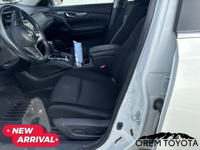 Used 2017 Nissan Rogue SV AWD/4WD image 5