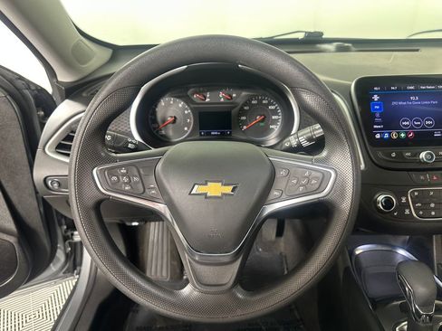 Used 2024 Chevrolet Malibu LT image 21