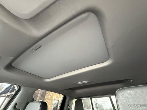 Used 2022 GMC Sierra 2500 Denali w/ Denali Black Diamond Edition AWD/4WD image 16