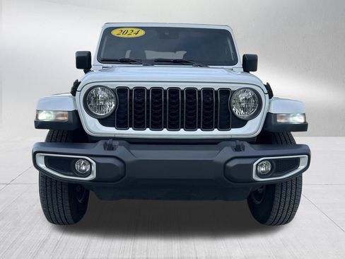Certified 2024 Jeep Gladiator Sport image 2