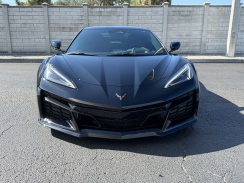 Used 2025 Chevrolet Corvette Z06 RWD image 10