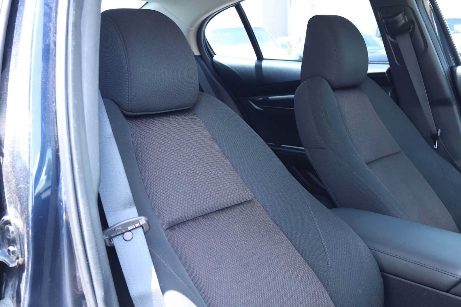 Used 2019 MAZDA MAZDA3 Sedan FWD image 14